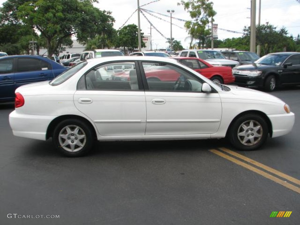 2002 Spectra LS Sedan - White / Gray photo #10