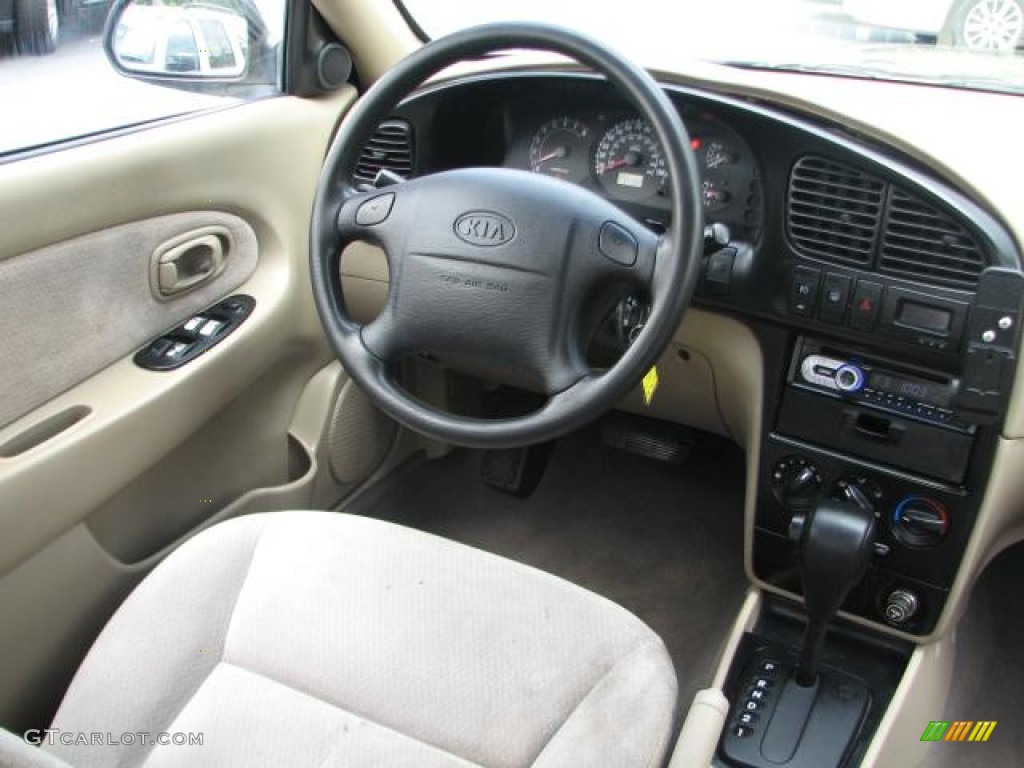 2002 Spectra LS Sedan - White / Gray photo #13