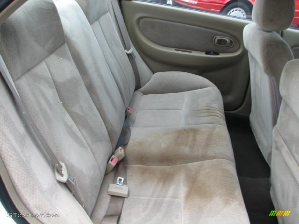 2002 Spectra LS Sedan - White / Gray photo #16