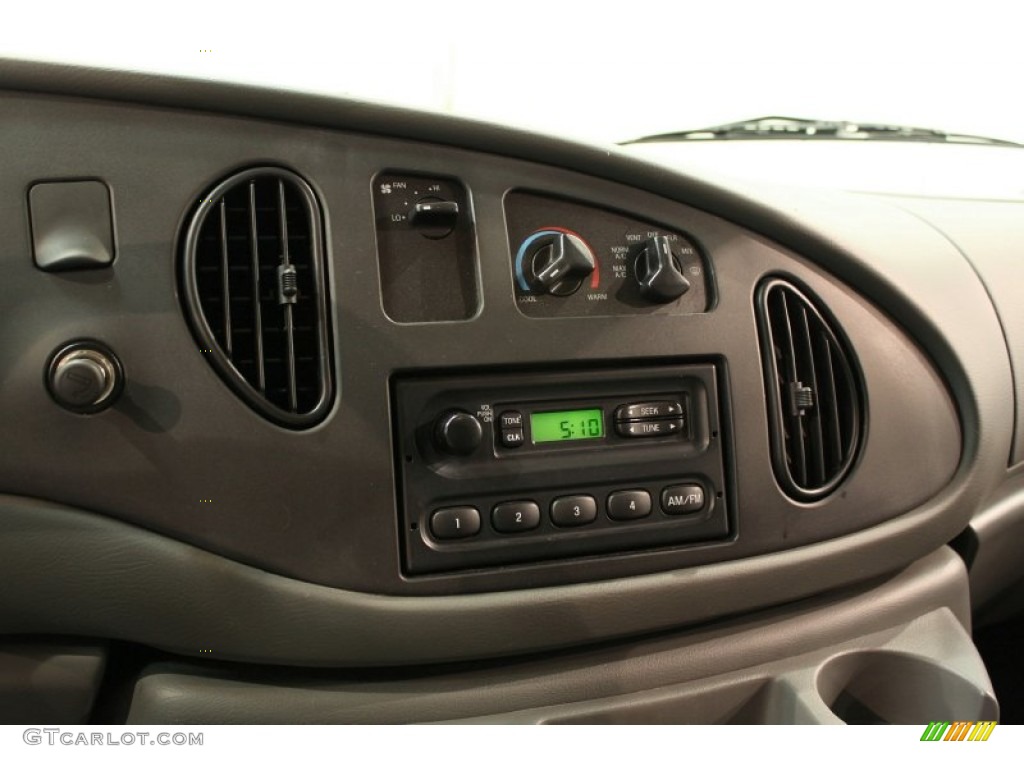 2005 Ford E Series Van E250 Cargo Controls Photo #54061578