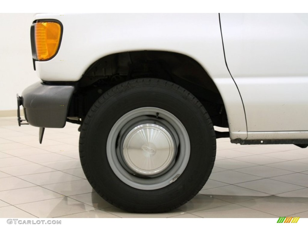 2005 Ford E Series Van E250 Cargo Wheel Photo #54061682