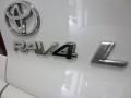Super White - RAV4 4WD Photo No. 17