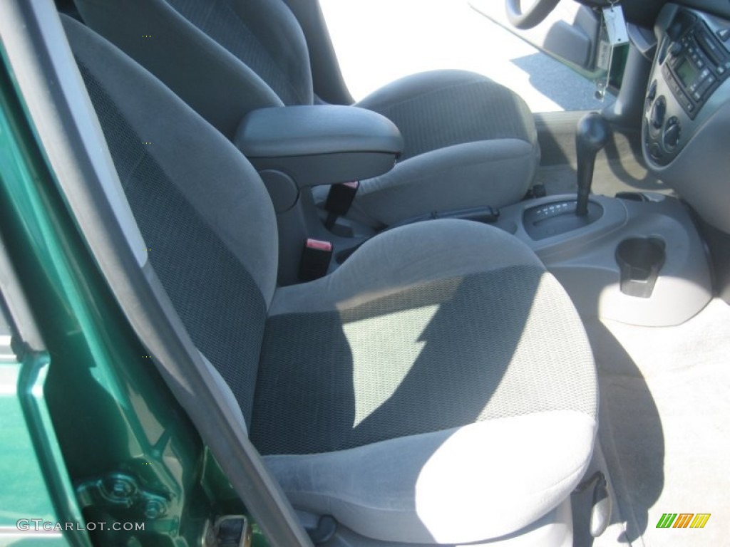 2002 Focus ZX5 Hatchback - Grabber Green Metallic / Dark Charcoal photo #21