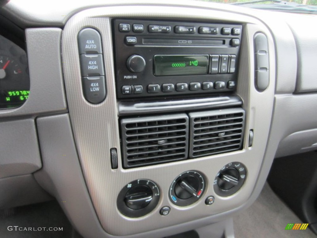 2004 Ford Explorer XLT 4x4 Controls Photo #54065222