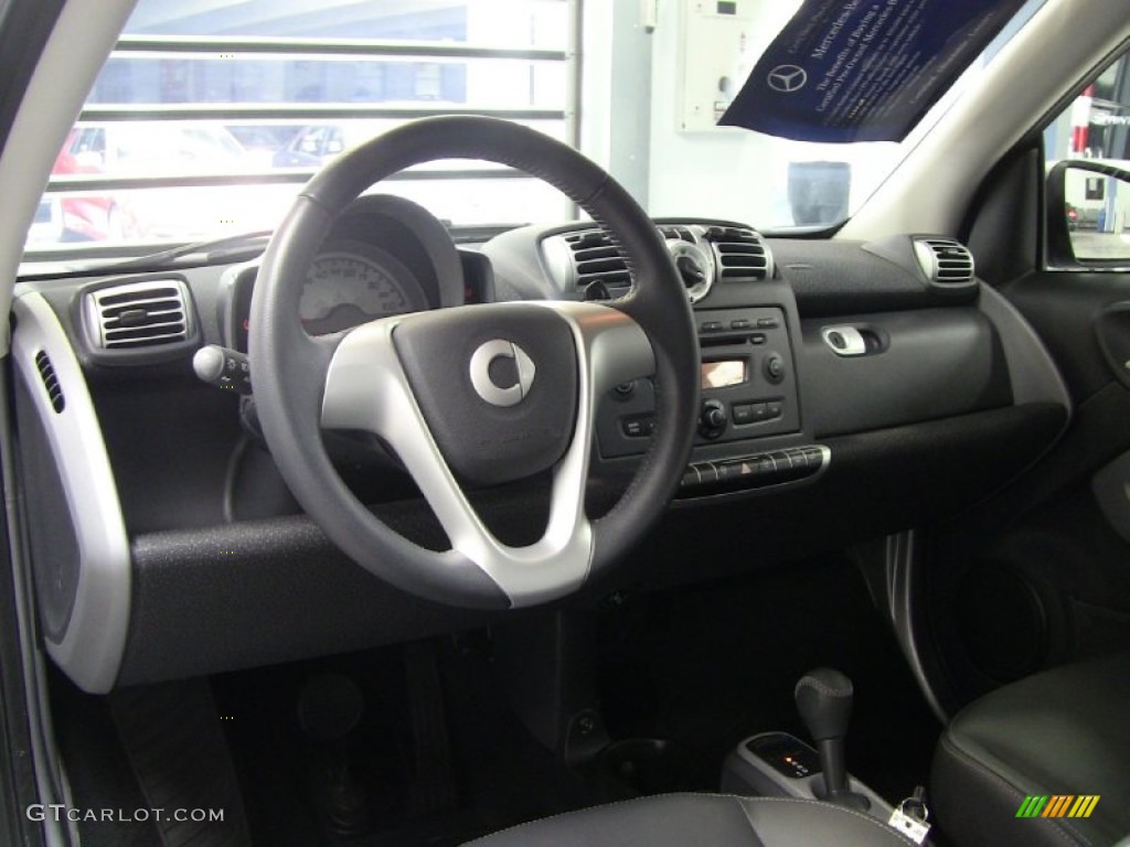 2009 Smart fortwo passion coupe Design Black Dashboard Photo #54065681