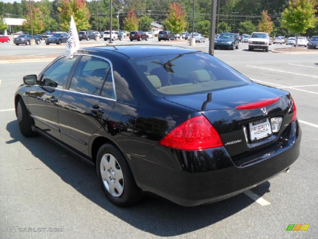 2006 Accord LX Sedan - Nighthawk Black Pearl / Ivory photo #2
