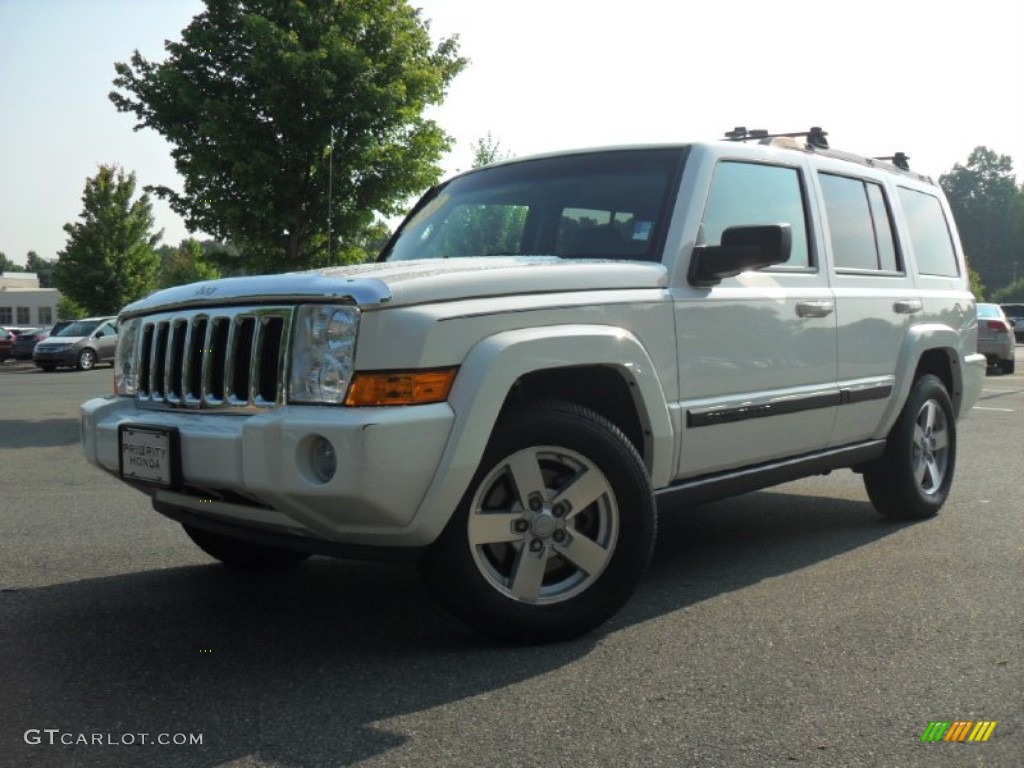 2007 Commander Sport - Stone White / Medium Slate Gray photo #1