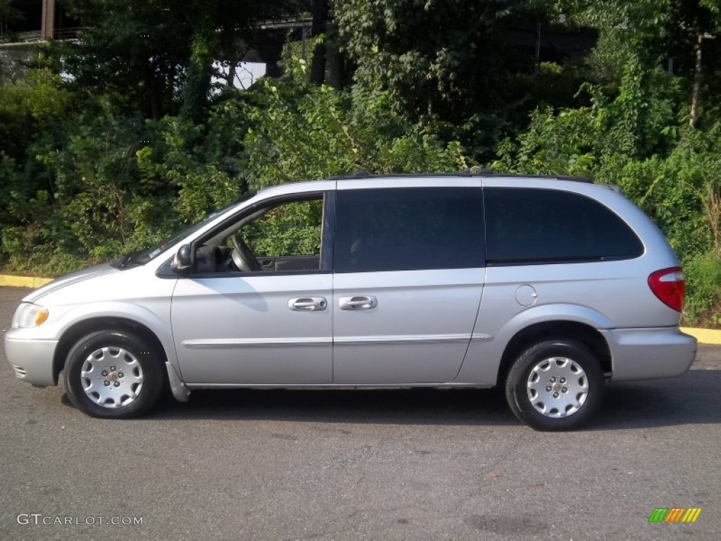 Bright Silver Metallic 2002 Chrysler Town & Country eL Exterior Photo #54070737