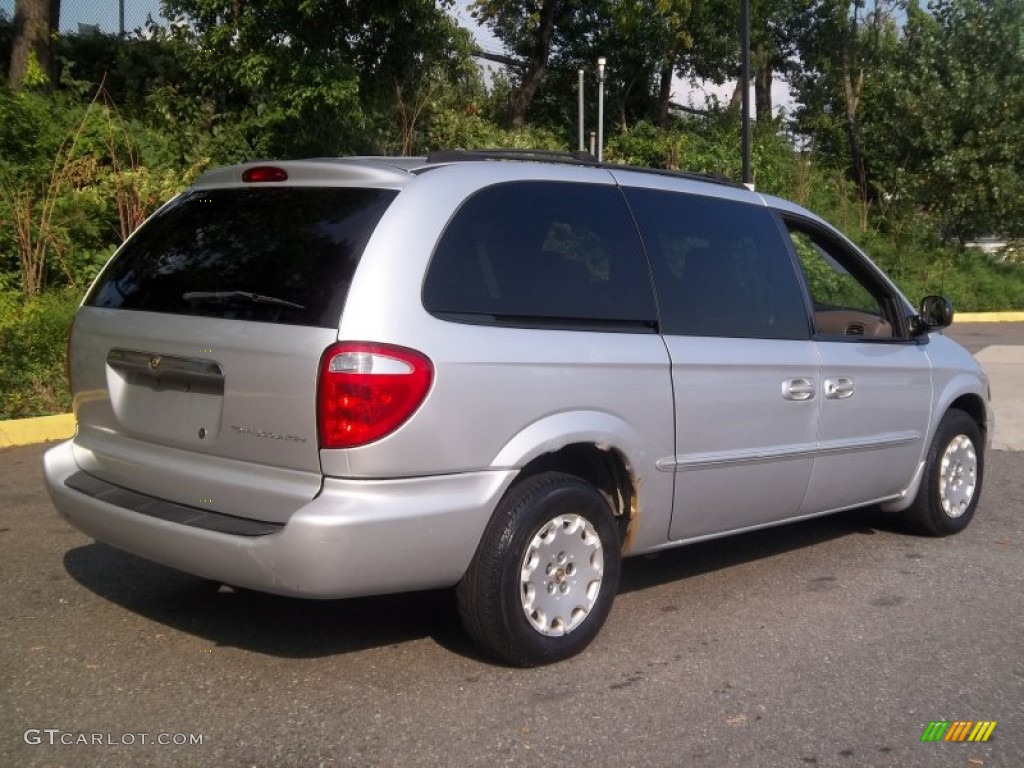 2002 Town & Country eL - Bright Silver Metallic / Taupe photo #5