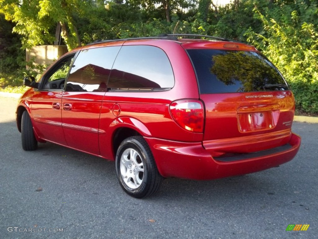 2001 Grand Caravan Sport AWD - Inferno Red Pearlcoat / Taupe photo #22