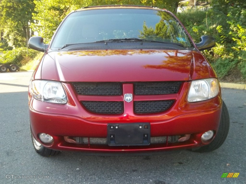 2001 Grand Caravan Sport AWD - Inferno Red Pearlcoat / Taupe photo #29