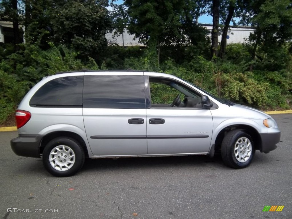 Bright Silver Metallic 2001 Chrysler Voyager Standard Voyager Model Exterior Photo #54071832