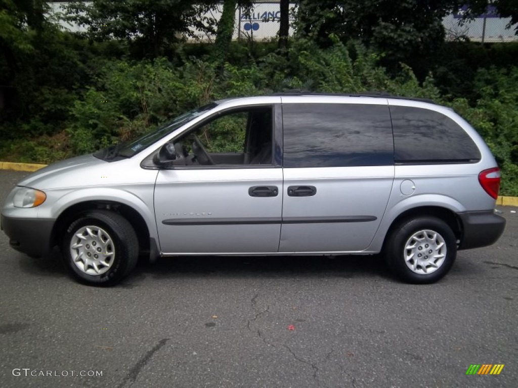 2001 Voyager  - Bright Silver Metallic / Taupe photo #21