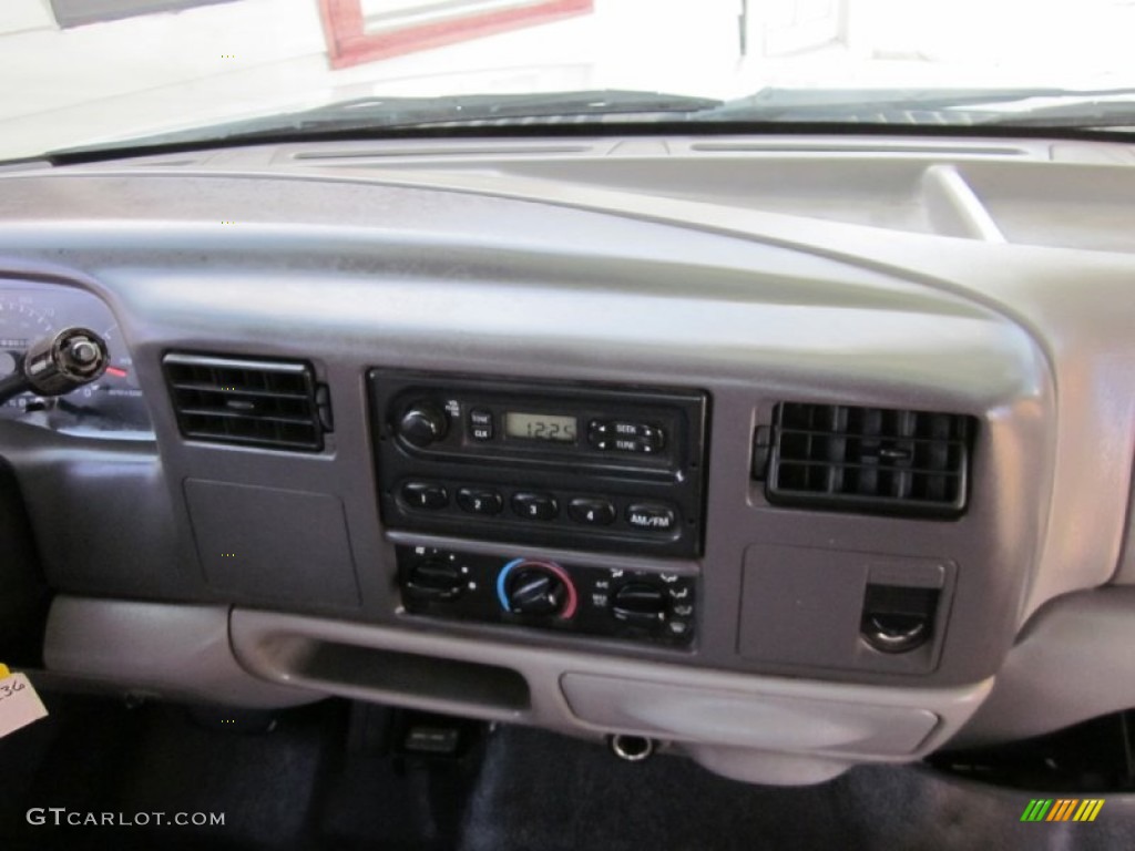 1999 Ford F450 Super Duty XL Regular Cab Utility Truck Controls Photos