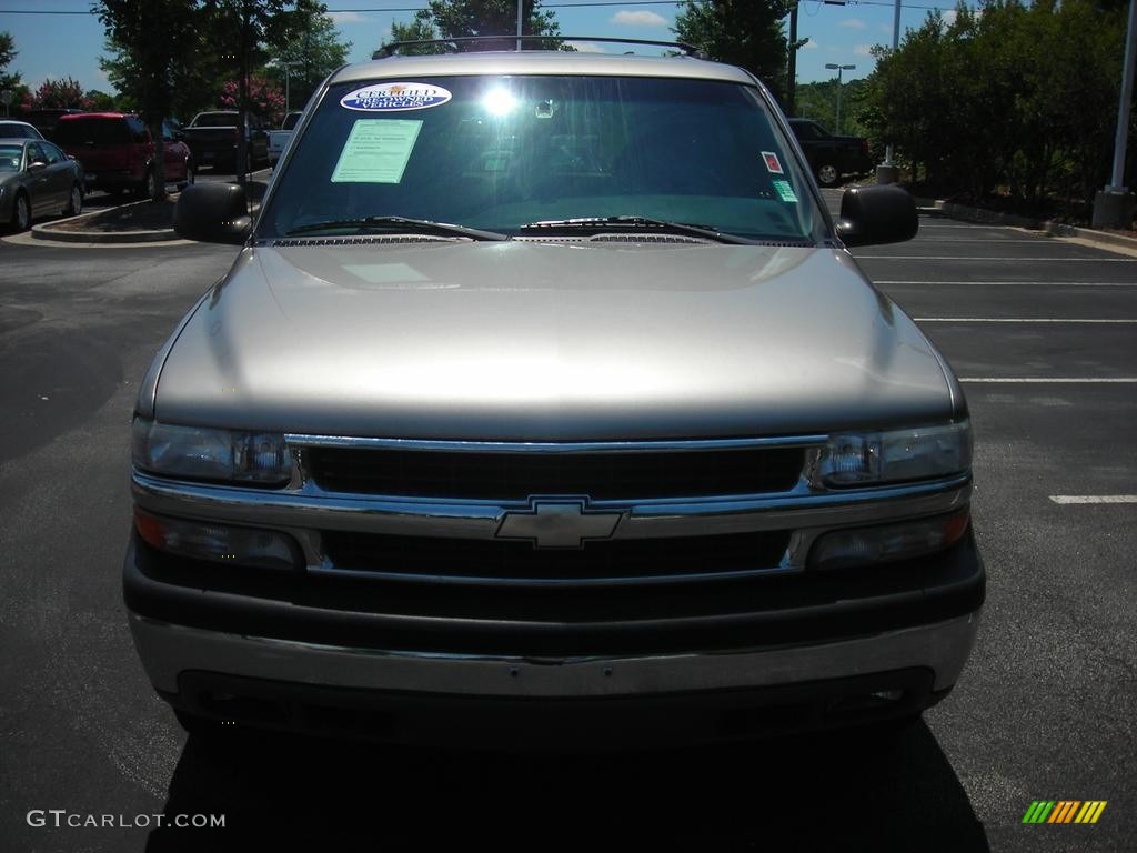 2001 Suburban 1500 LS - Light Pewter Metallic / Graphite photo #2