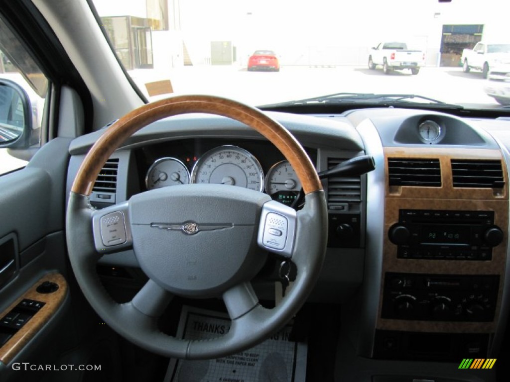 2007 Chrysler Aspen Limited 4WD Dark Slate Gray/Light Slate Gray Steering Wheel Photo #54078352