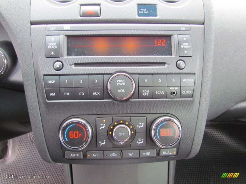 2010 Nissan Altima Hybrid Controls Photo #54079785