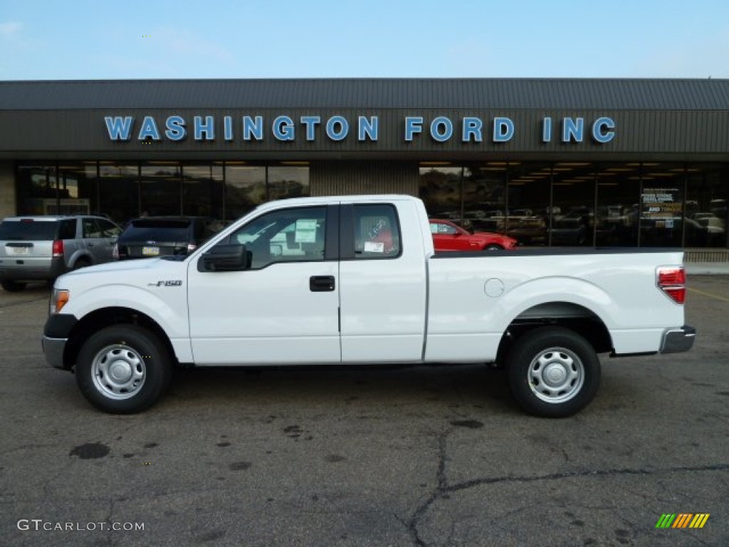 2011 F150 XL SuperCab - Oxford White / Steel Gray photo #1