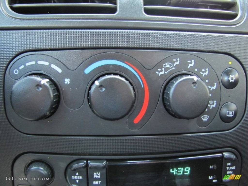2003 Dodge Intrepid SE Controls Photo #54080145