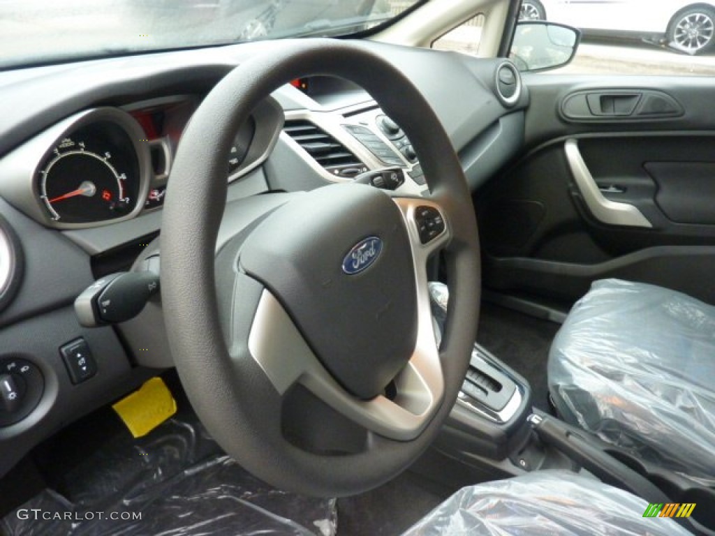 2012 Ford Fiesta SE Sedan Charcoal Black Steering Wheel Photo #54081366