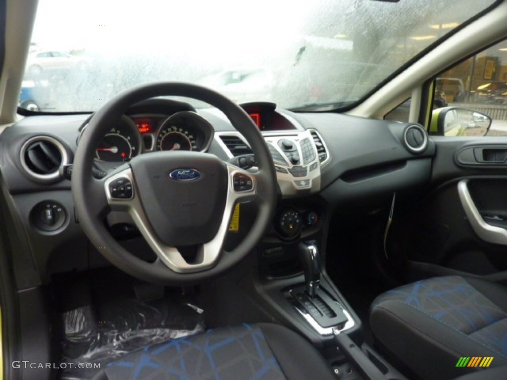 2012 Ford Fiesta SE Sedan Charcoal Black/Blue Dashboard Photo #54081502