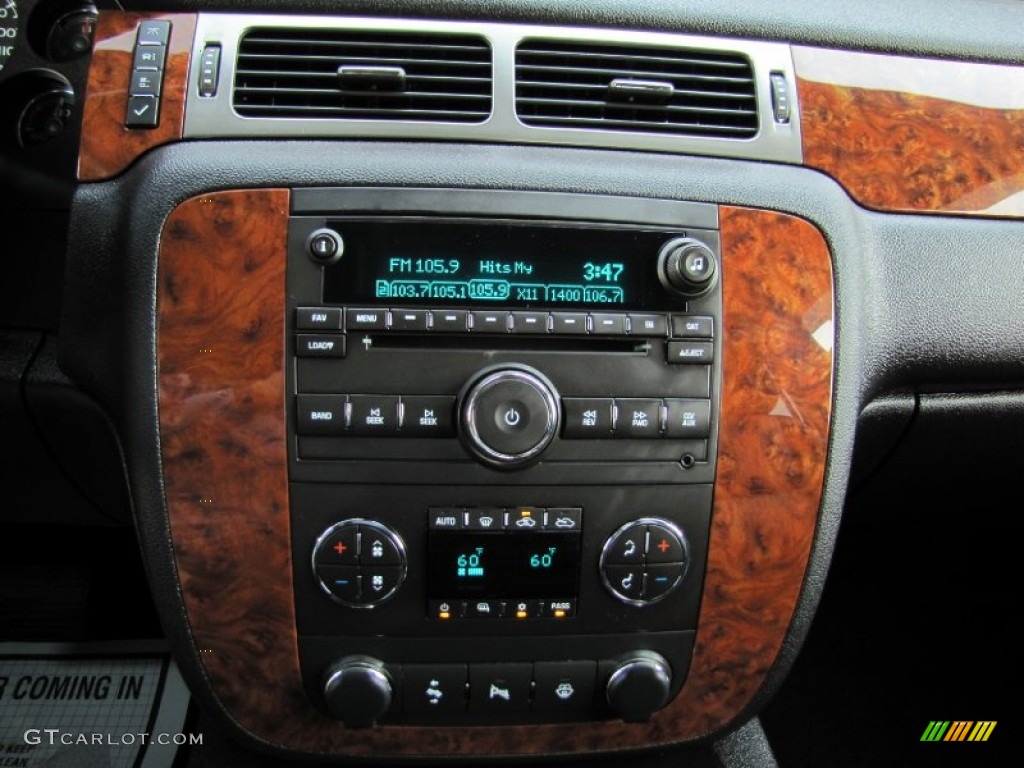 2007 Chevrolet Silverado 3500HD LTZ Crew Cab 4x4 Dually Controls Photo #54081615