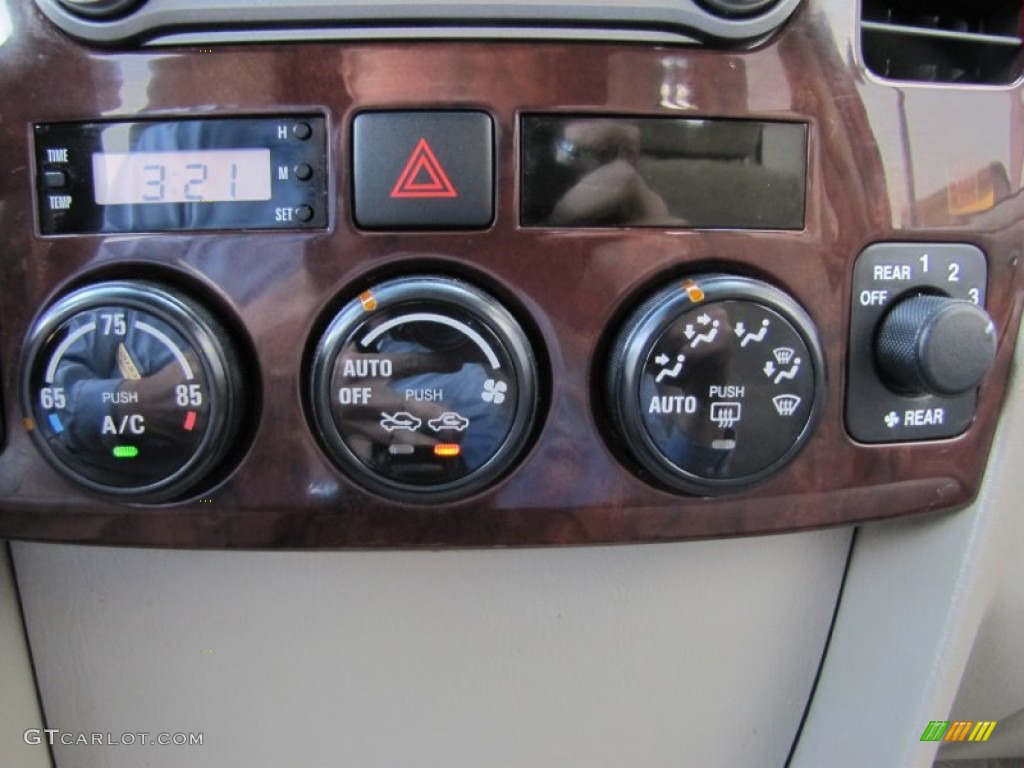 2006 Suzuki XL7 7 Passenger AWD Controls Photo #54081909
