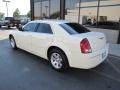 2007 Stone White Chrysler 300 Touring  photo #25