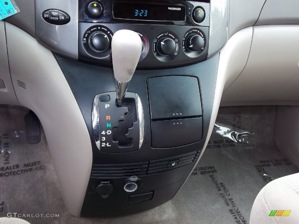 2009 Toyota Sienna LE AWD Transmission Photos