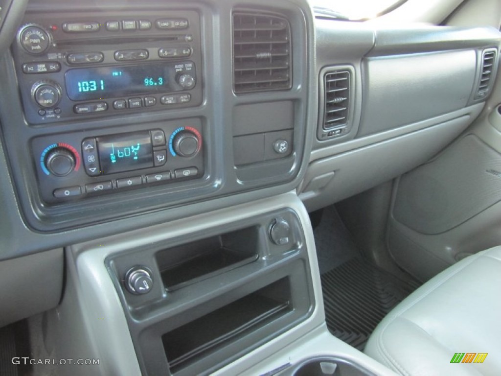 2006 Chevrolet Tahoe LT 4x4 Controls Photo #54086226
