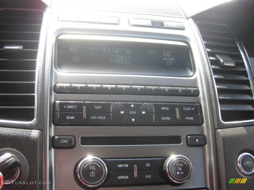 2010 Ford Taurus Limited AWD Audio System Photos