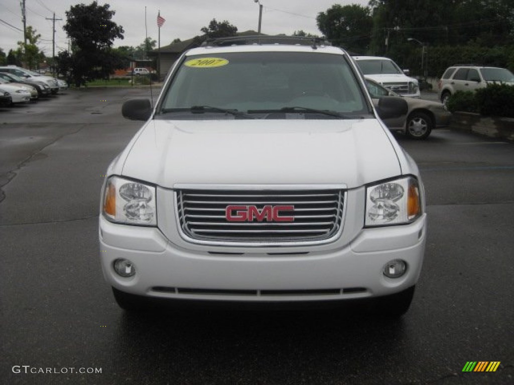 2007 Envoy SLT - Summit White / Light Gray photo #11