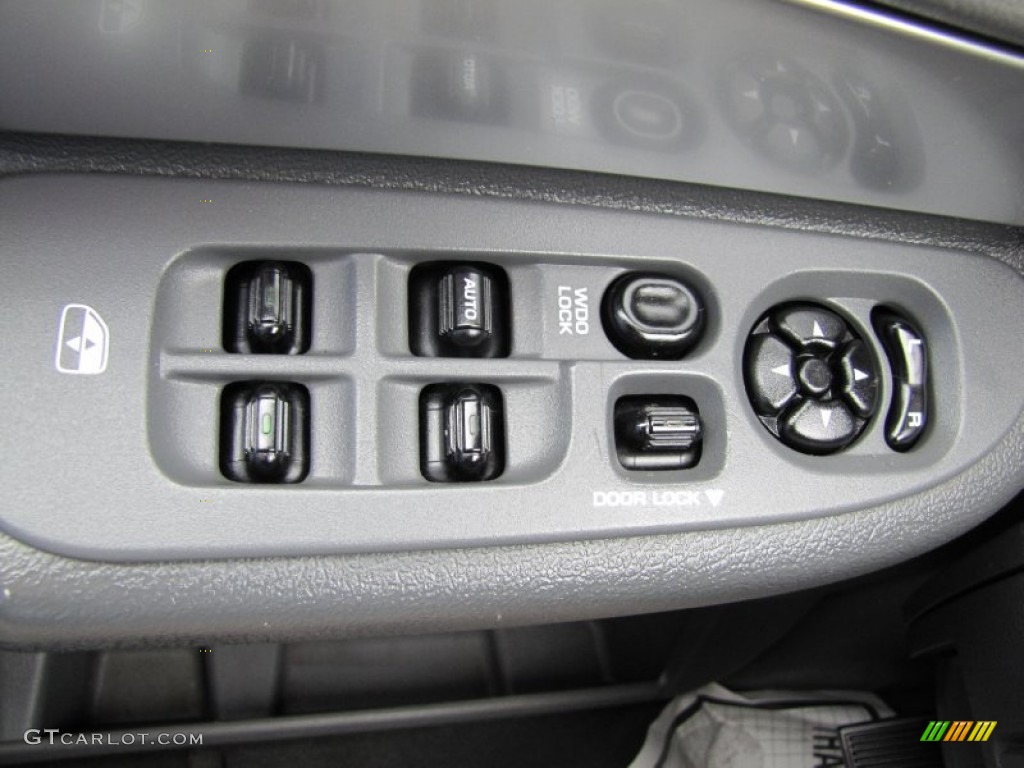 2007 Dodge Ram 2500 SLT Quad Cab 4x4 Controls Photo #54089706