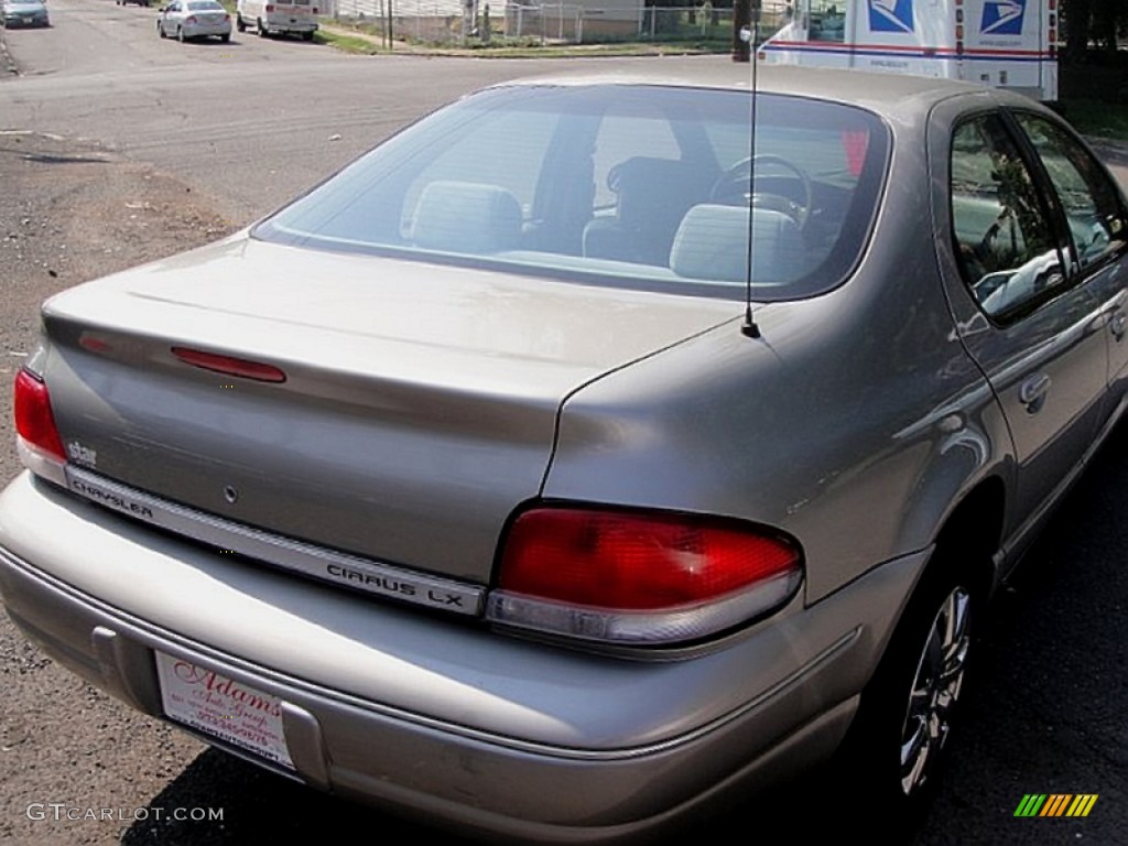 1996 Cirrus LX - Bright Platinum Metallic / Gray photo #5