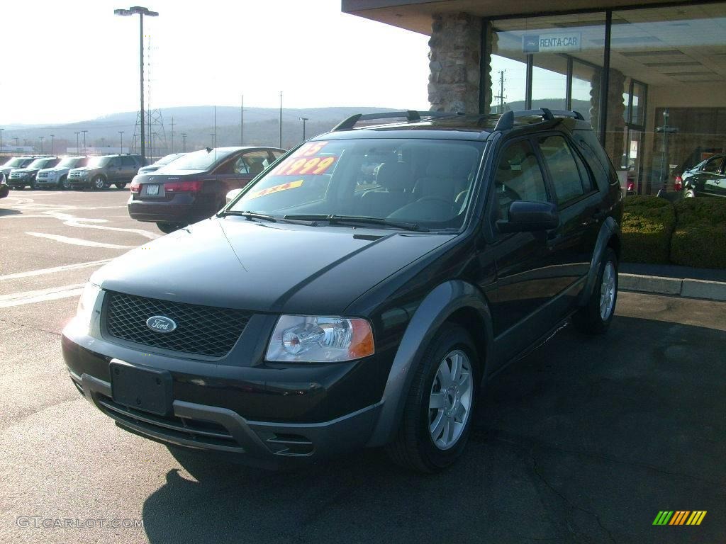 Black Ford Freestyle