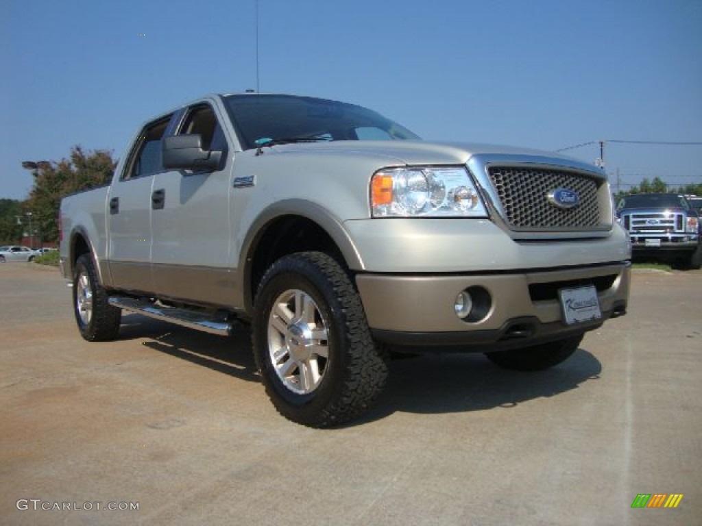 2006 F150 Lariat SuperCrew 4x4 - Arizona Beige Metallic / Tan photo #7