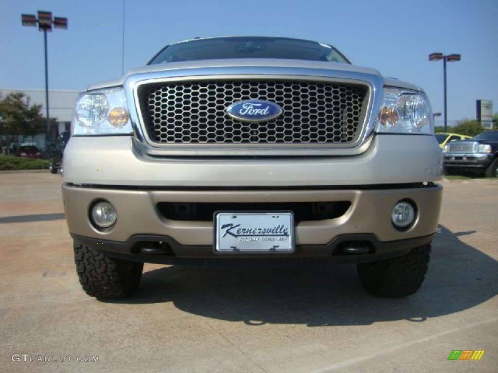 2006 F150 Lariat SuperCrew 4x4 - Arizona Beige Metallic / Tan photo #8