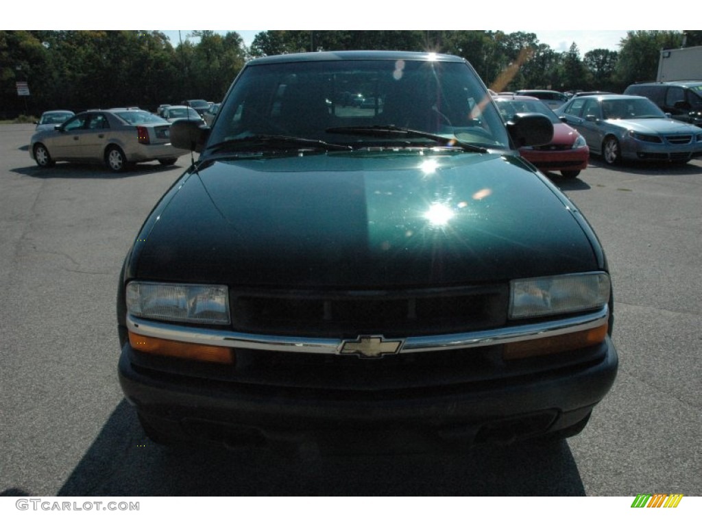2002 S10 ZR2 Extended Cab 4x4 - Forest Green Metallic / Graphite photo #2
