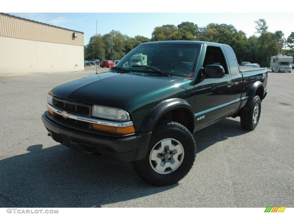 2002 S10 ZR2 Extended Cab 4x4 - Forest Green Metallic / Graphite photo #3
