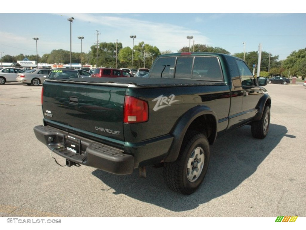 2002 S10 ZR2 Extended Cab 4x4 - Forest Green Metallic / Graphite photo #6