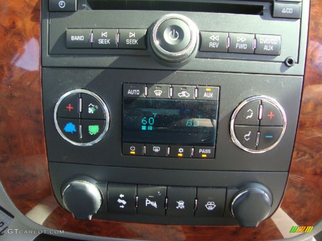 2007 Chevrolet Tahoe LT 4x4 Controls Photo #54097506