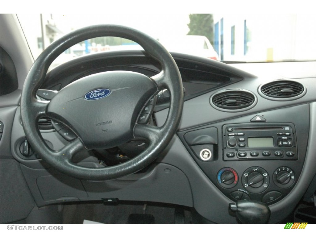 2002 Ford Focus SE Sedan Dark Charcoal Dashboard Photo #54097533