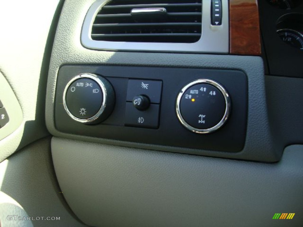 2007 Chevrolet Tahoe LT 4x4 Controls Photo #54097560