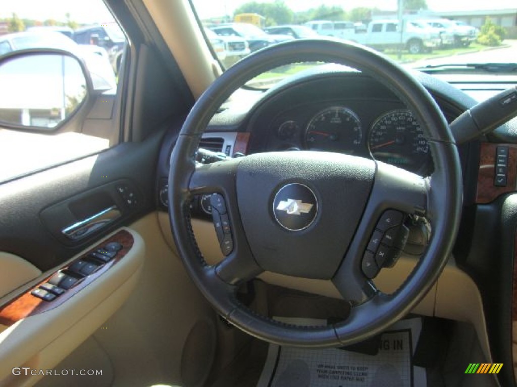 2007 Chevrolet Suburban 1500 LTZ 4x4 Light Cashmere/Ebony Steering Wheel Photo #54099105