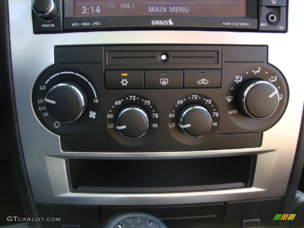 2009 Chrysler 300 C HEMI Controls Photo #54100356