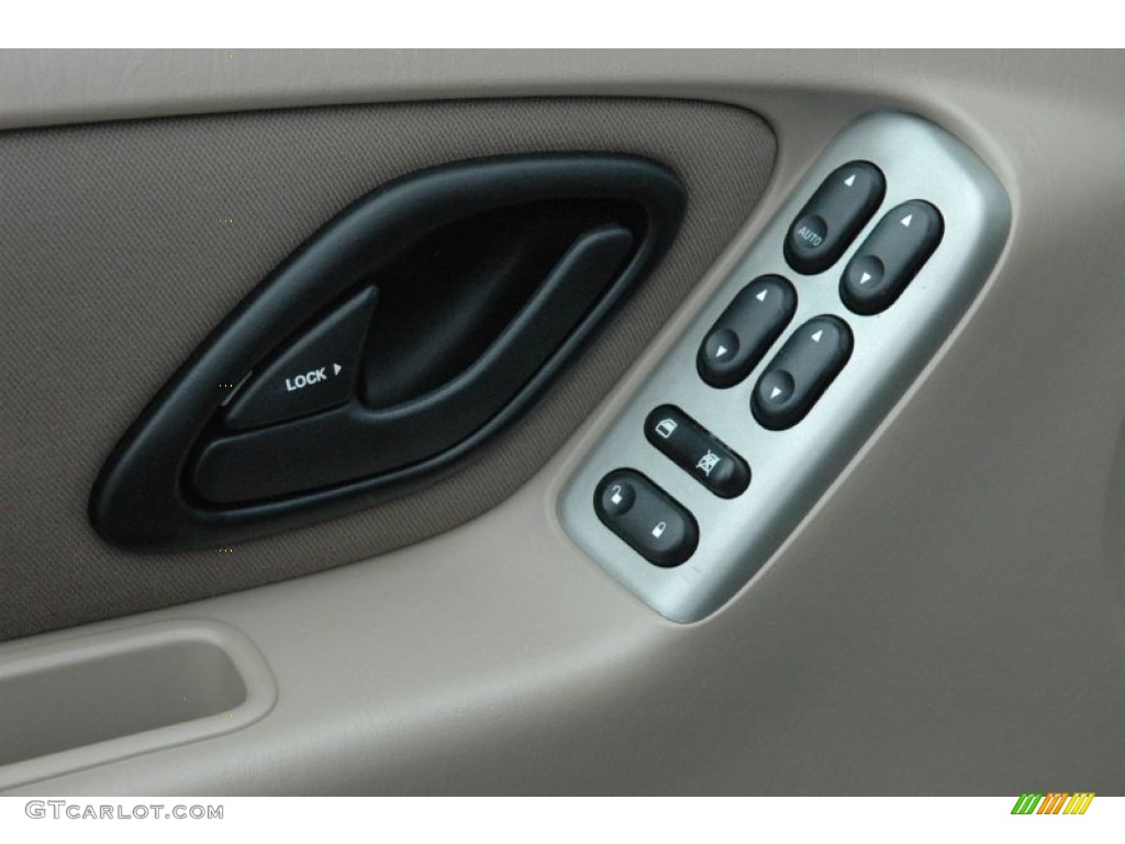 2004 Ford Escape XLT V6 4WD Controls Photo #54101166