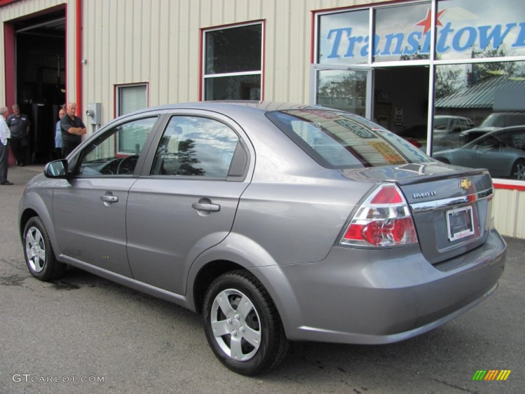 2010 Aveo LT Sedan - Medium Gray / Charcoal photo #2