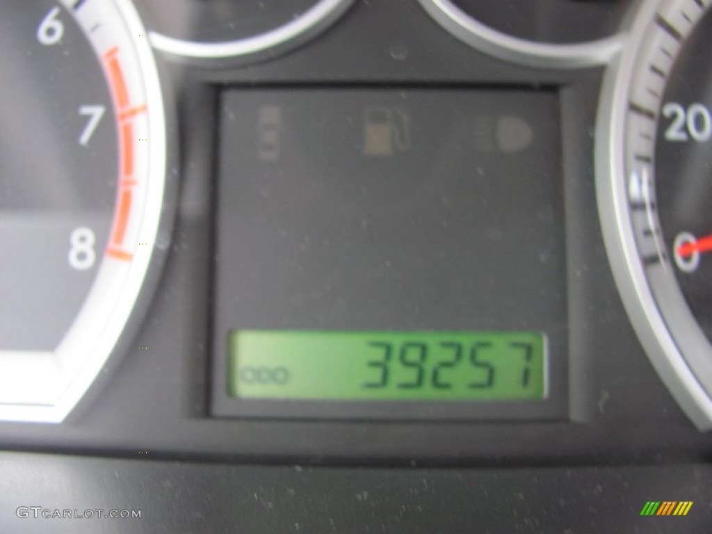 2010 Aveo LT Sedan - Medium Gray / Charcoal photo #3