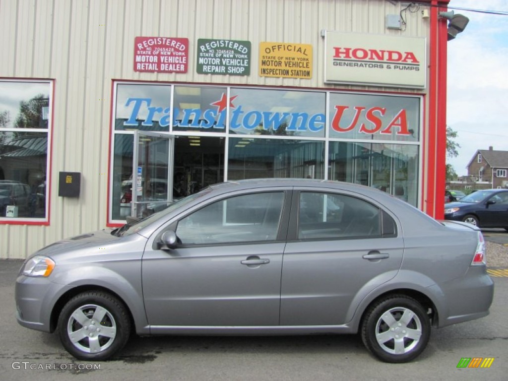 2010 Aveo LT Sedan - Medium Gray / Charcoal photo #5