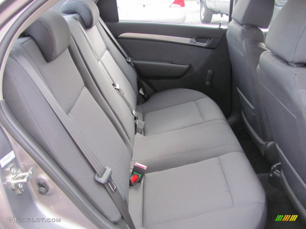 2010 Aveo LT Sedan - Medium Gray / Charcoal photo #15